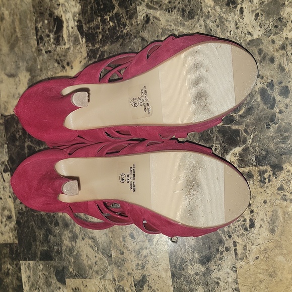 Criss Cross Red Heels - Picture 5 of 5